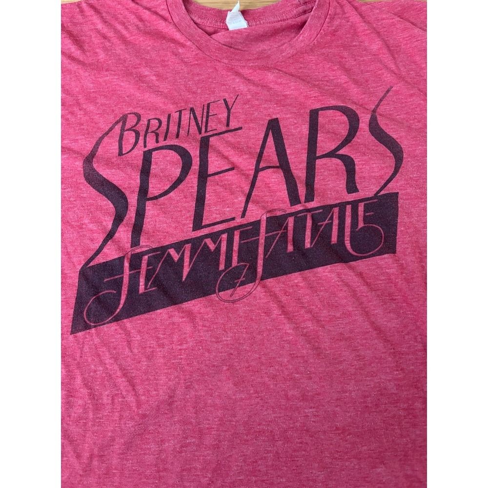 Britney Spears Femme Fatale 2011 Tour T Shirt Womens M Red Graphic Tee - Picture 3 of 6